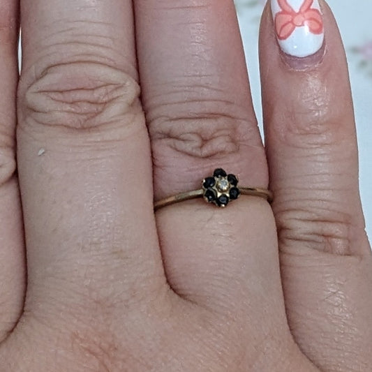 Vintage 10k Yellow Gold Mini Dainty Spinel Cluster Flower Ring Size 6.25