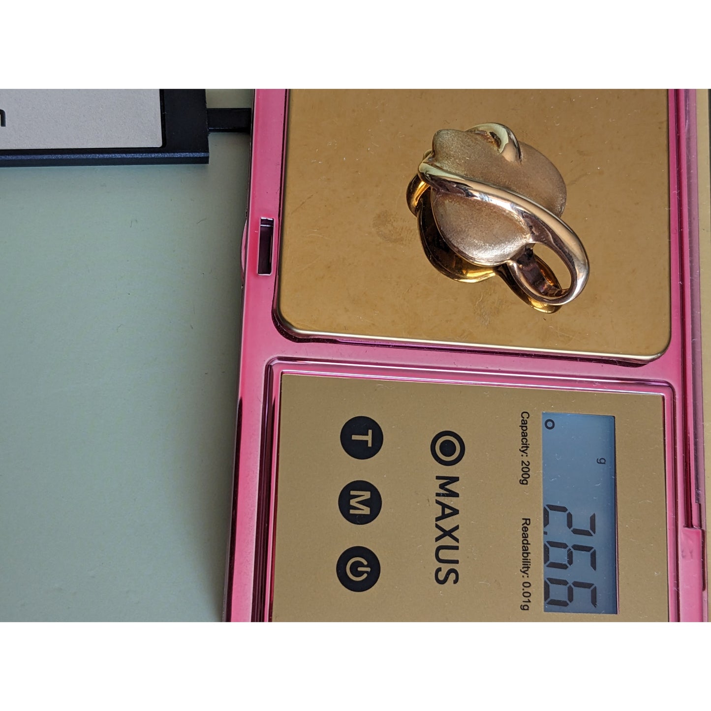 Vintage 18K Italy Hollow Brushed Looped Puffy Heart Pendant