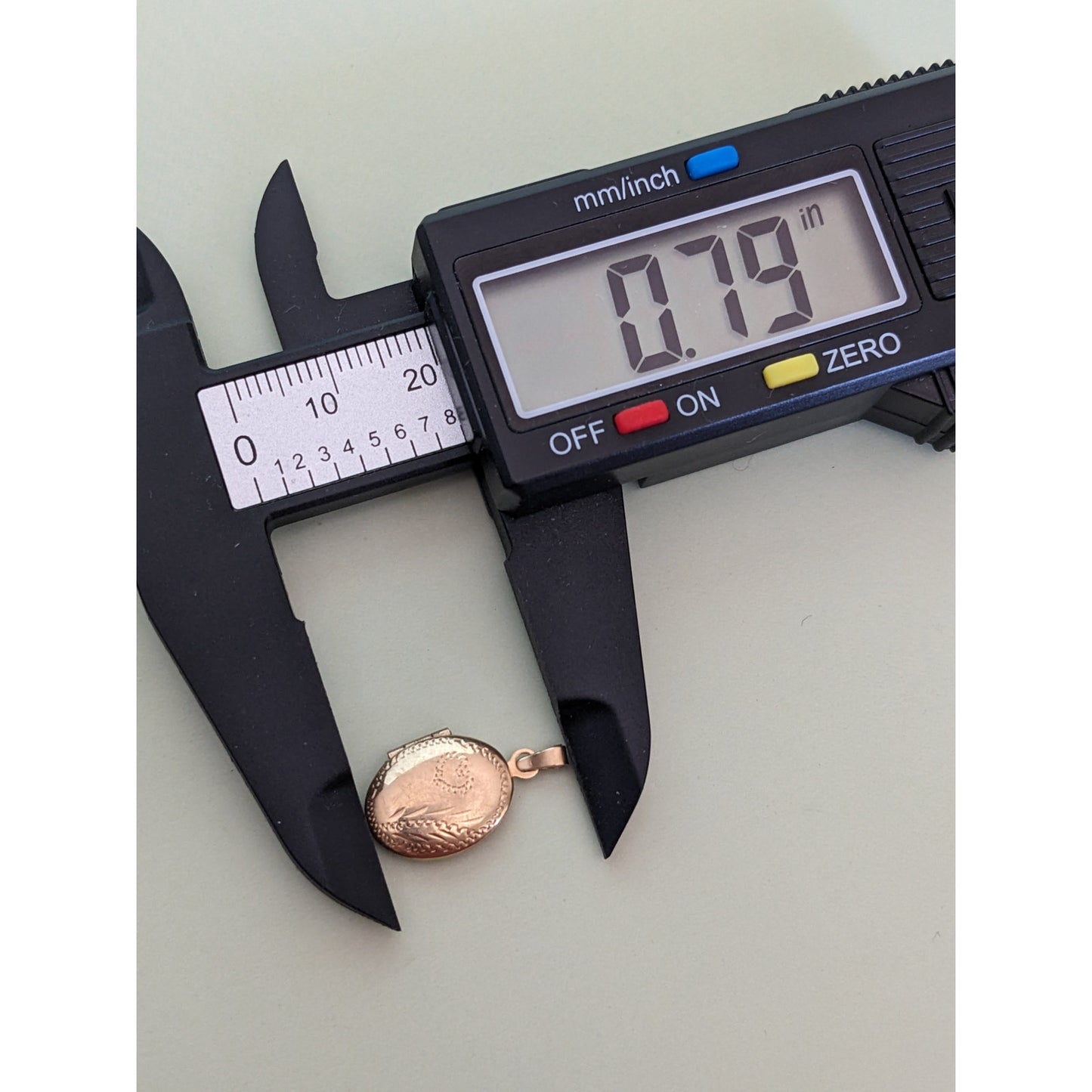 Vintage 14k Etched Heart and Leaves Mini Locket Pendant