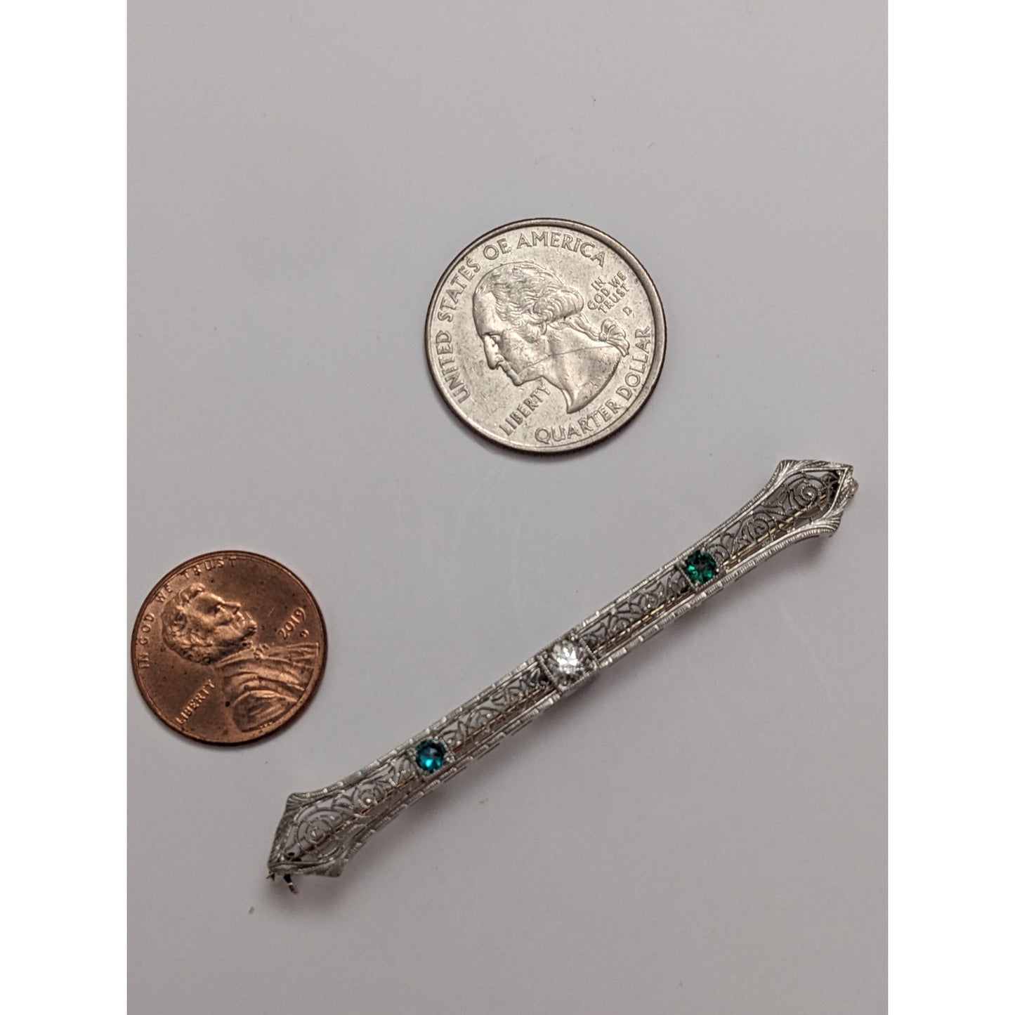 Vintage 18k White Gold Filigree Bar Brooch 0.25ct European Diamond & 2 emeralds