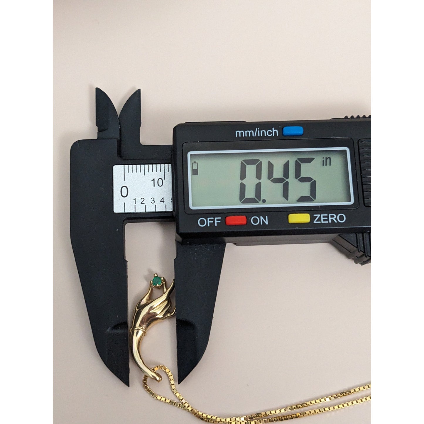 Vintage 14k Yellow Gold Hand Pendant with Green Gem Pendant and Necklace