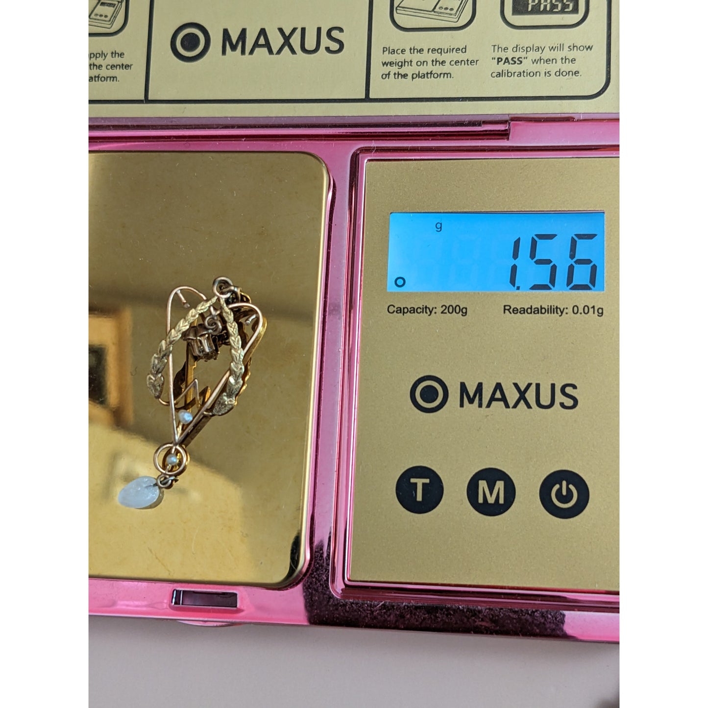 Antique Vintage Unmarked 10k Yellow Gold Glass & Seed Pearl Pendant