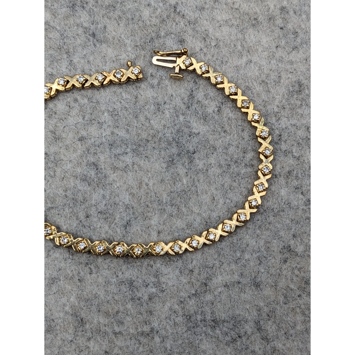 Vintage 14k Yellow Gold XOXO Diamond Tennis Bracelet 7in