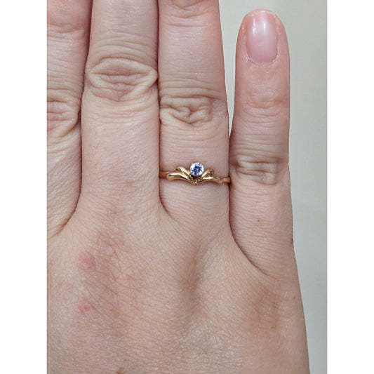 Estate 14k Rose Gold Dainty Purple Stone Tiara Ring Size 7.75