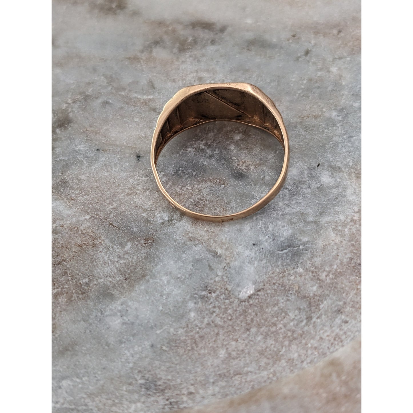 Vintage 14k Gold  Herringbone Pattern SignetRing Size 11.75