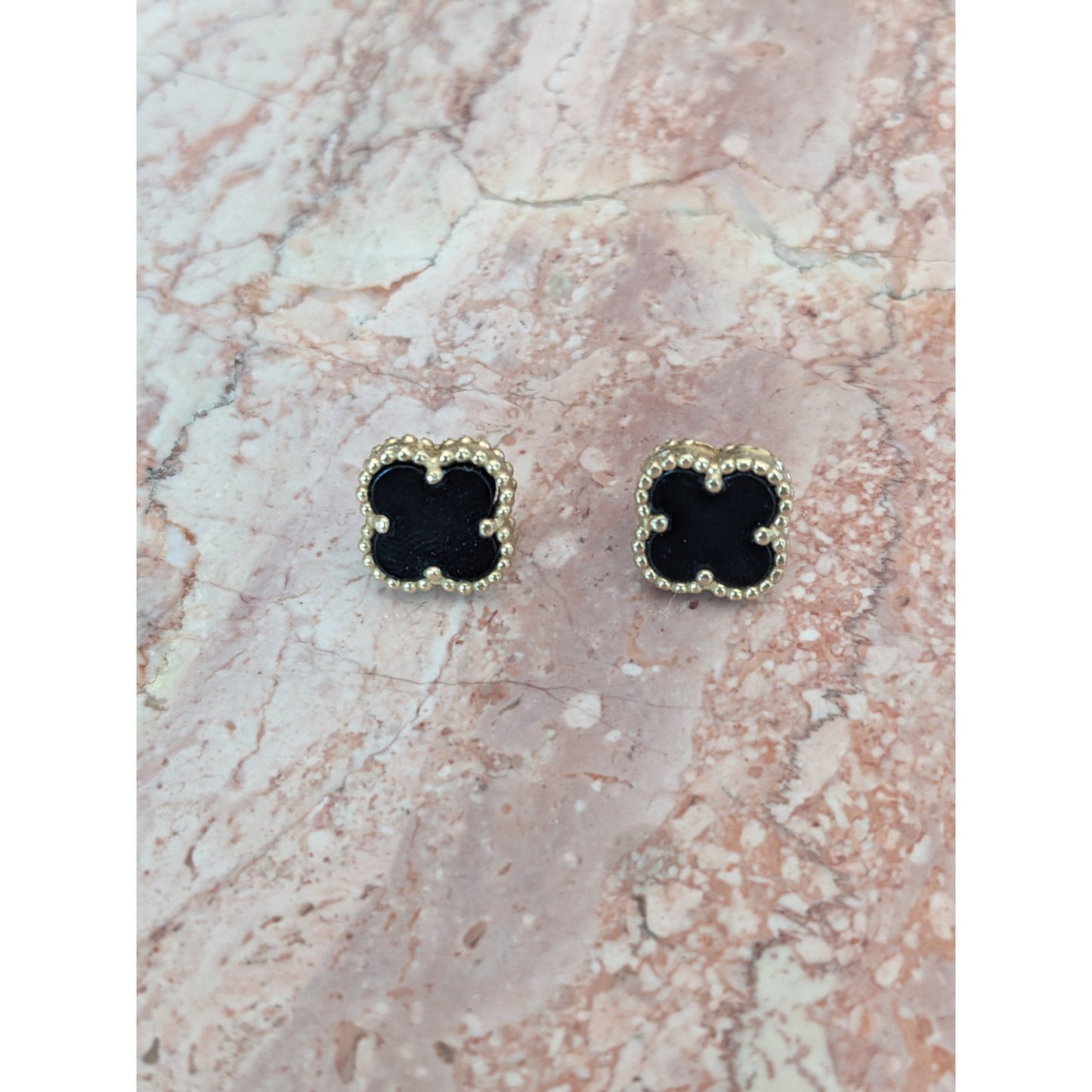 Estate 14k Yellow Gold Black Onyx Clover Shaped Stud Earrings