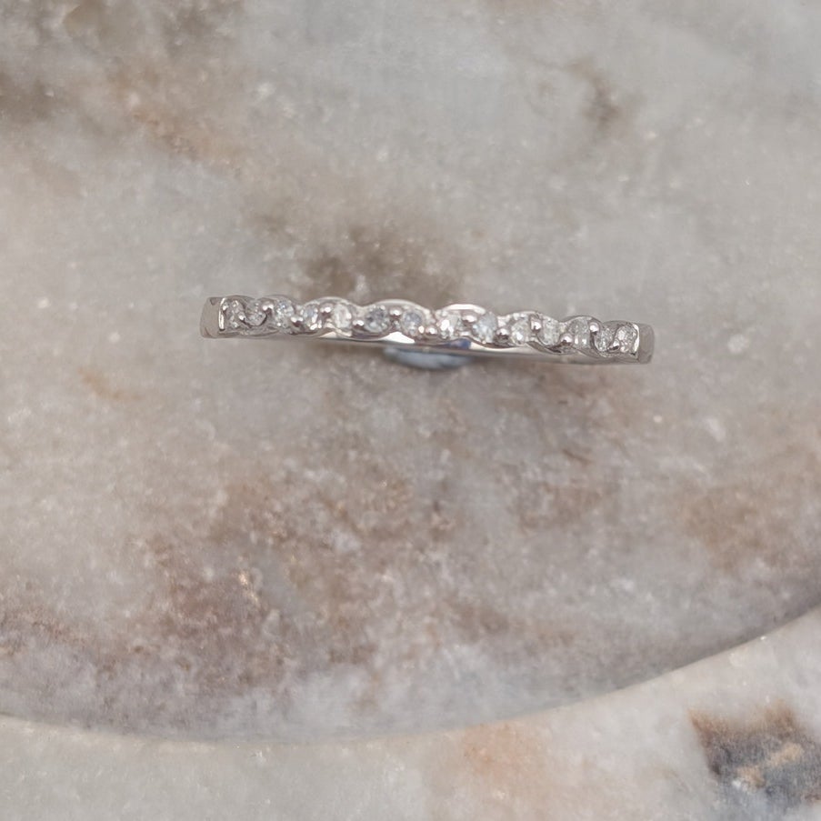 Preowned 10k Solid White Gold Dainty Wave Stacker Ring Size 8 Diamond Accents