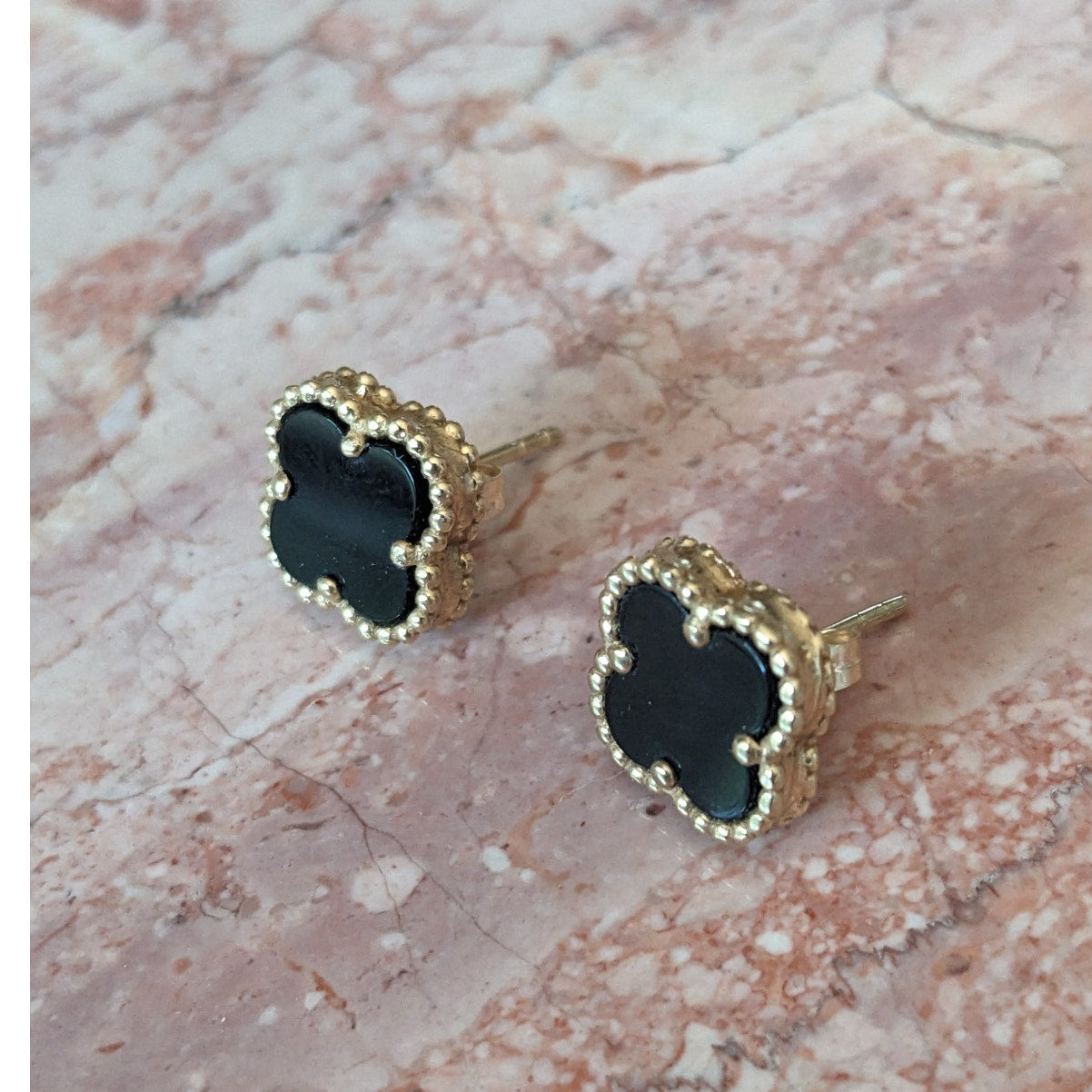Estate 14k Yellow Gold Black Onyx Clover Shaped Stud Earrings
