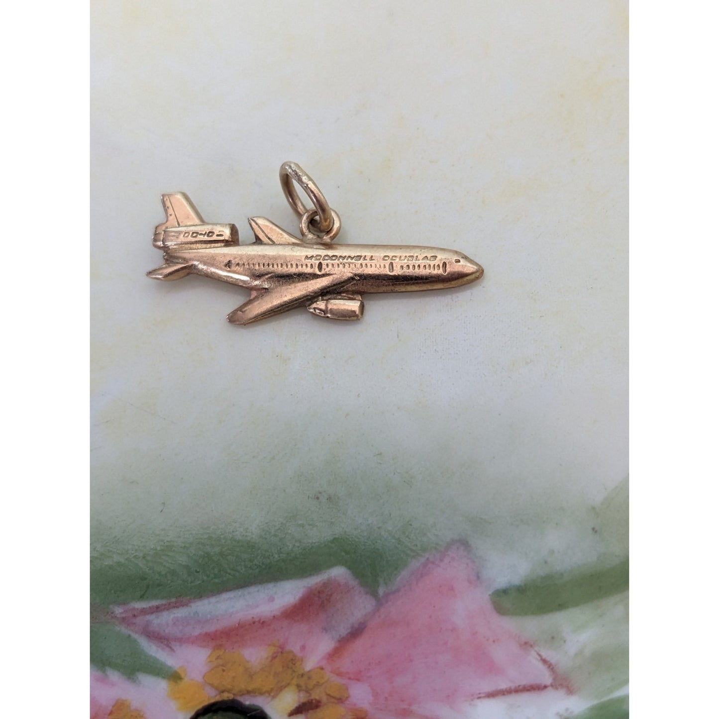 Vintage 14k Yellow Gold Let Airliner Plane Pendant (one sided)
