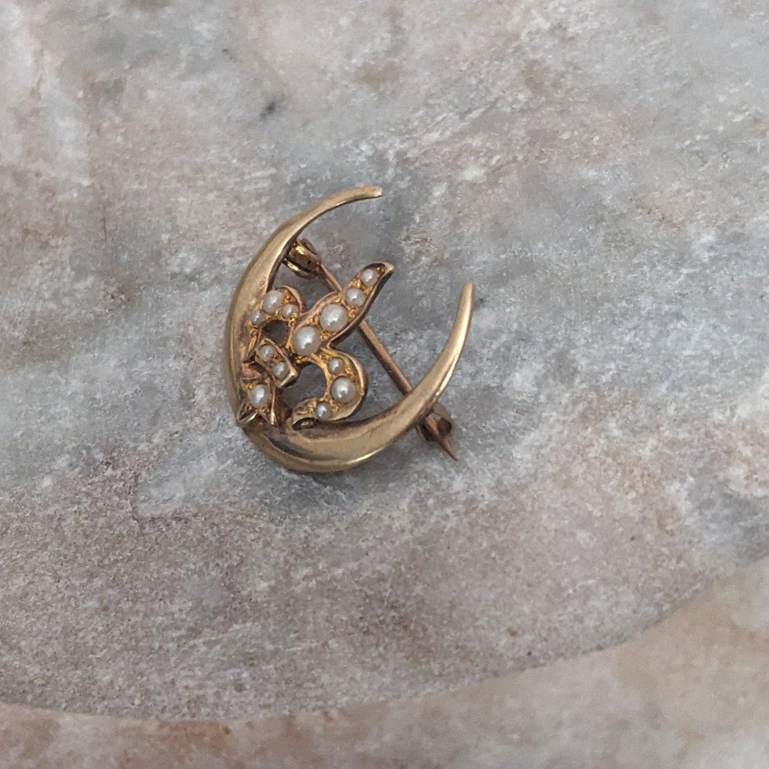 Vintage 14k Yellow Gold Fleur de Lis Seed Pearl on Crescent Moon Brooch