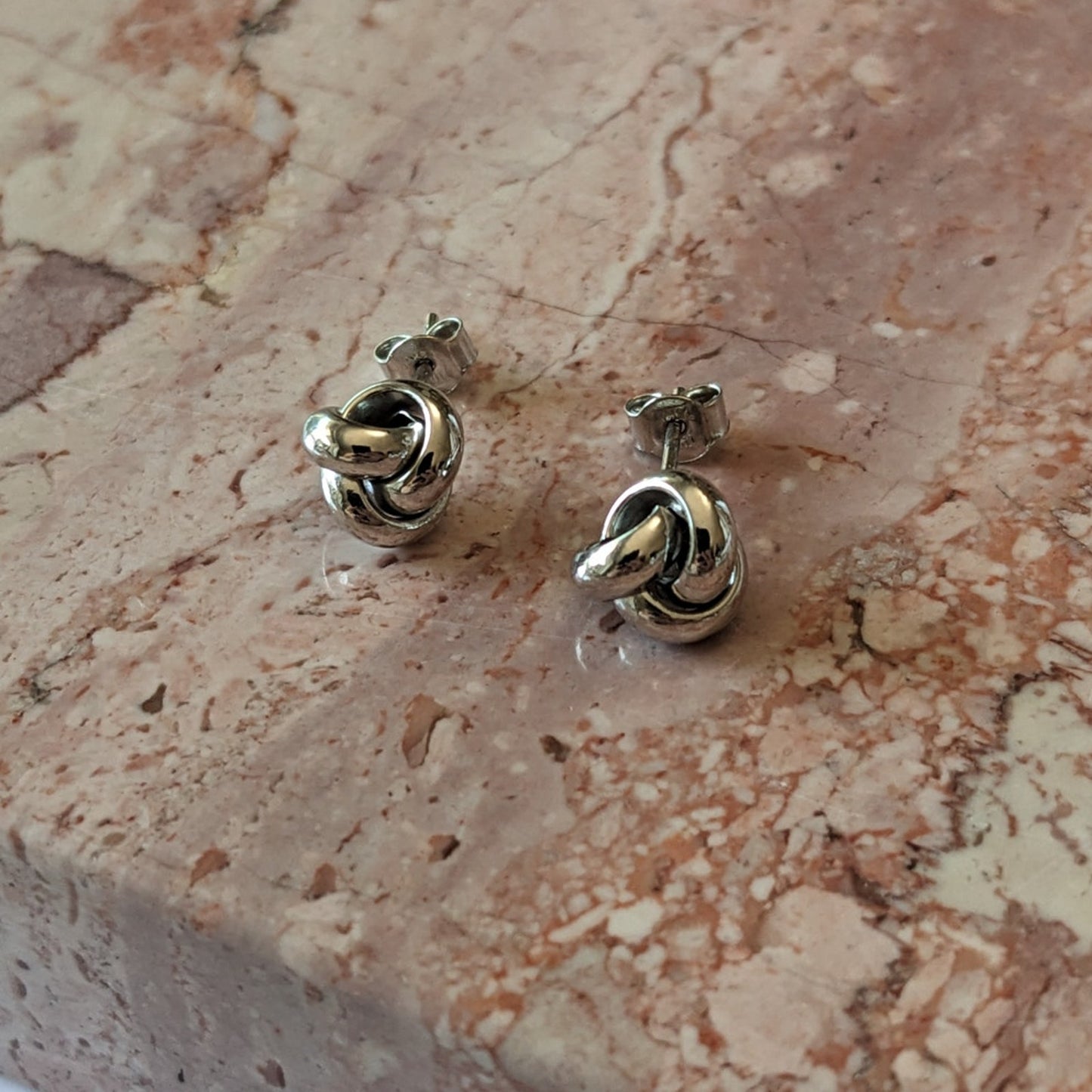 Vintage 14k White Gold Italy Love Knot Stud Earrings 0.61g