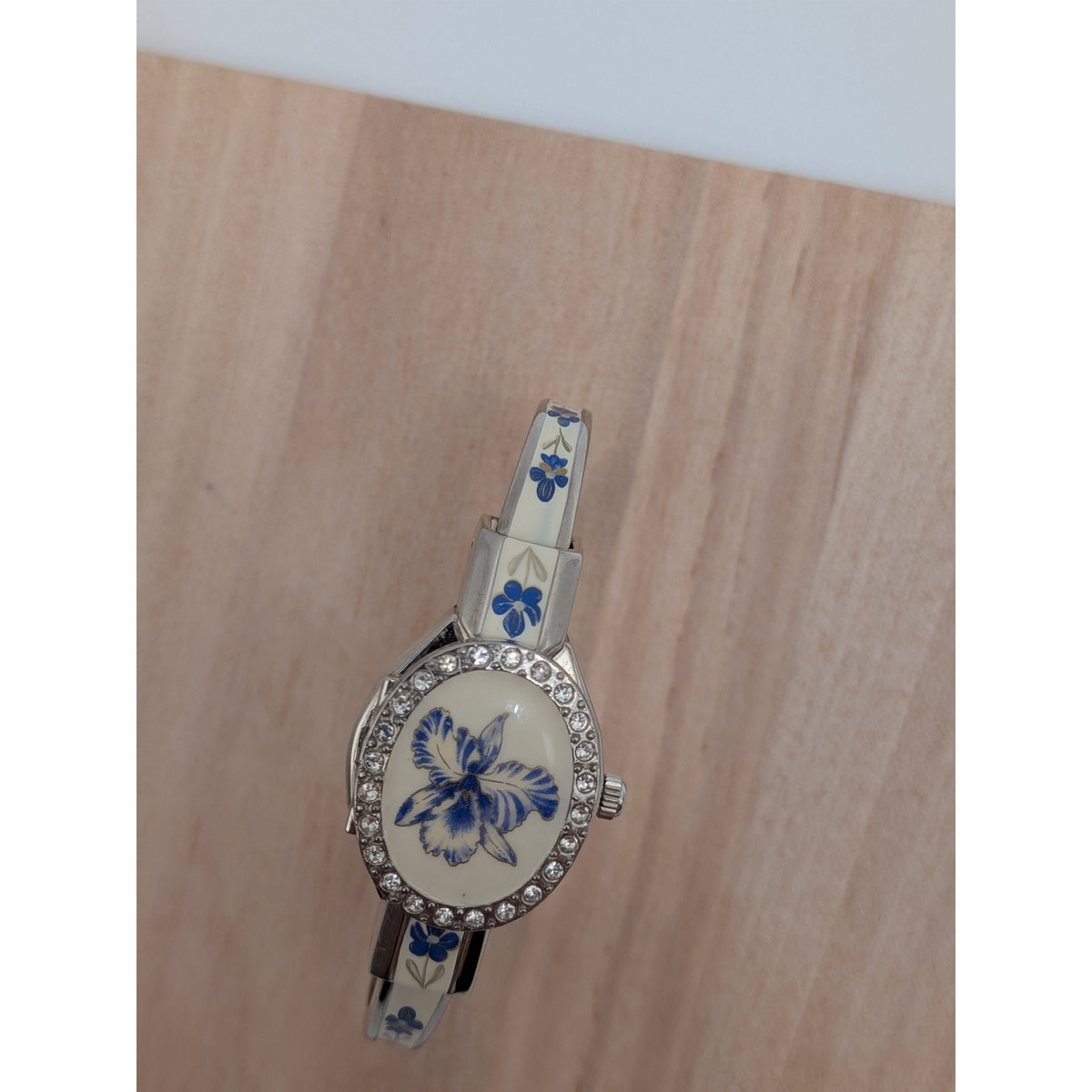Vintage Andre Mouche Silver Tone Peekaboo Watch White Enamel Blue Flowers w/Box