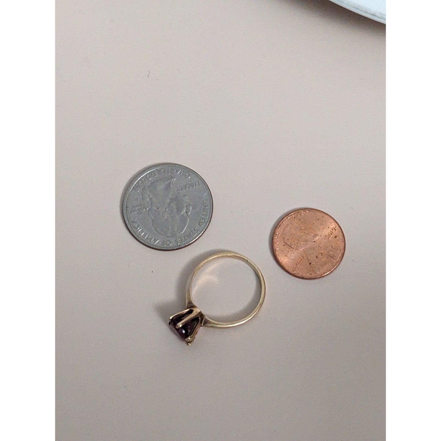 Vintage 10k Yellow Gold Ring with Red Gem Size 7.5