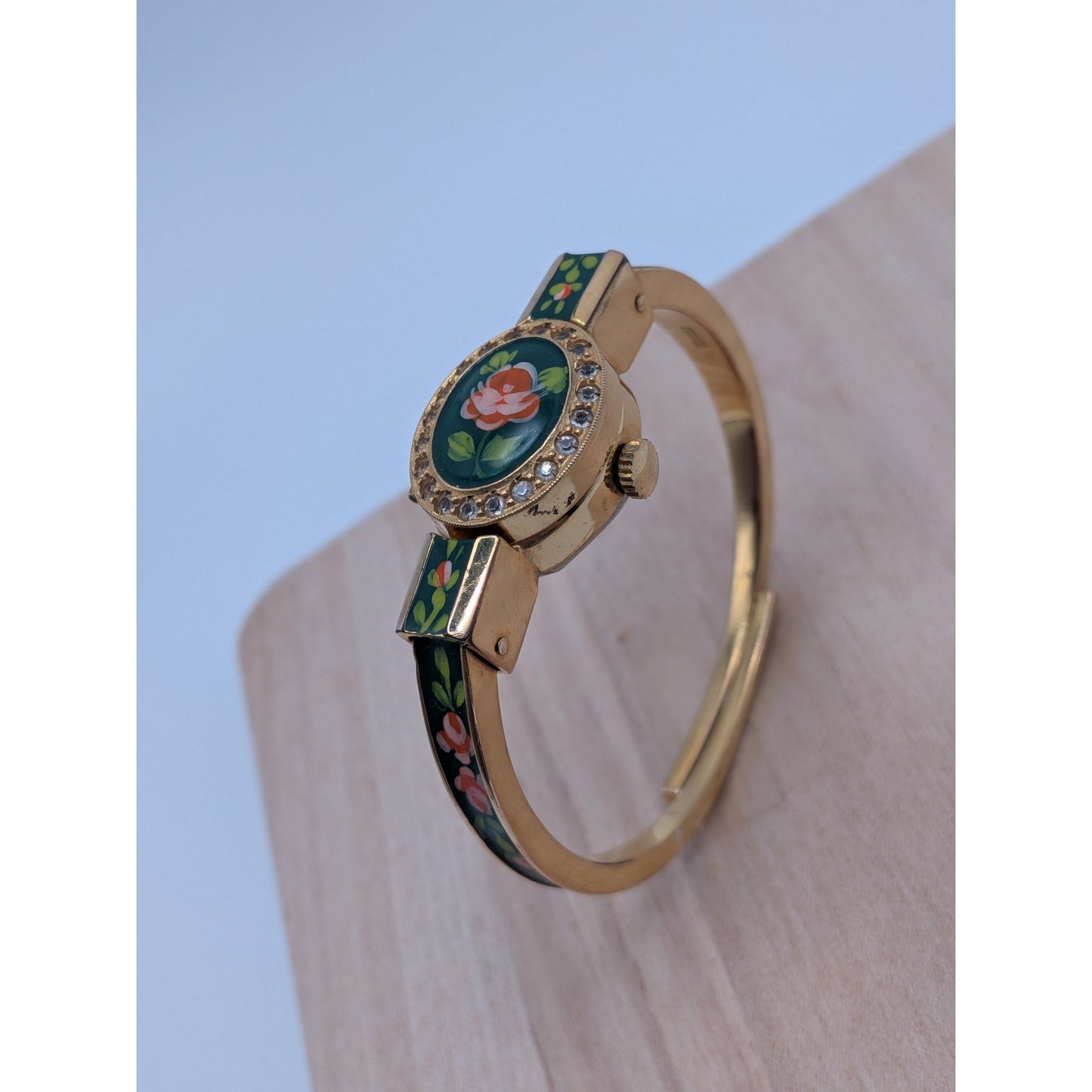 Vintage Chandler Gold Tone Manual Peekaboo Watch Green Enamel Red Flower