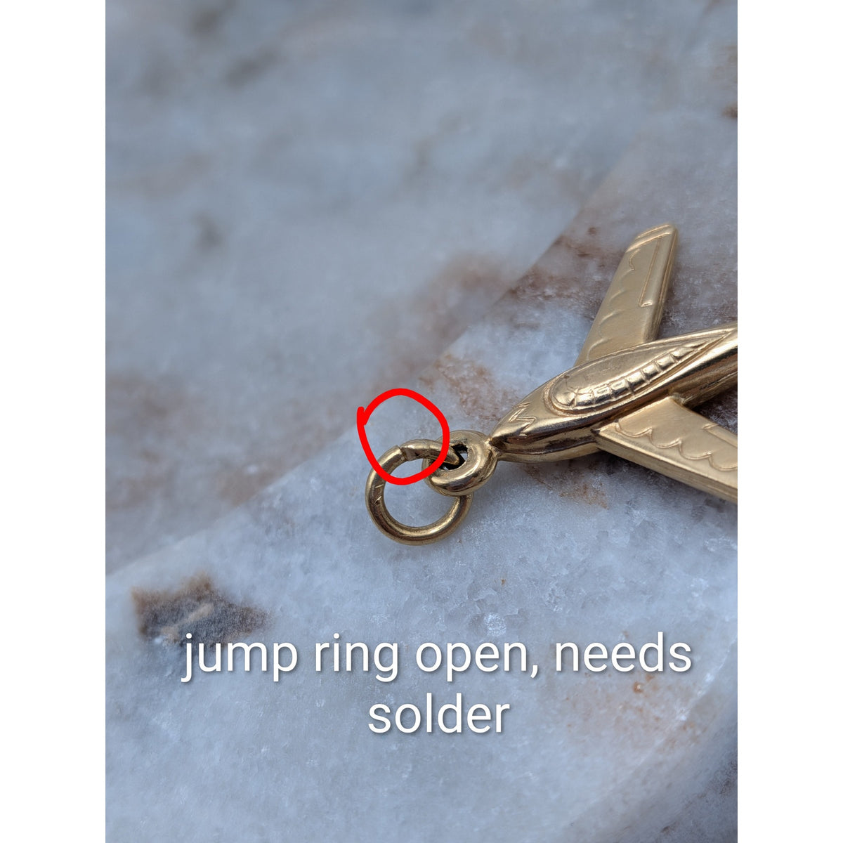 Vintage Unmarked 18k Solid Gold 3D Airplane Charm w/ Jump Ring (open)