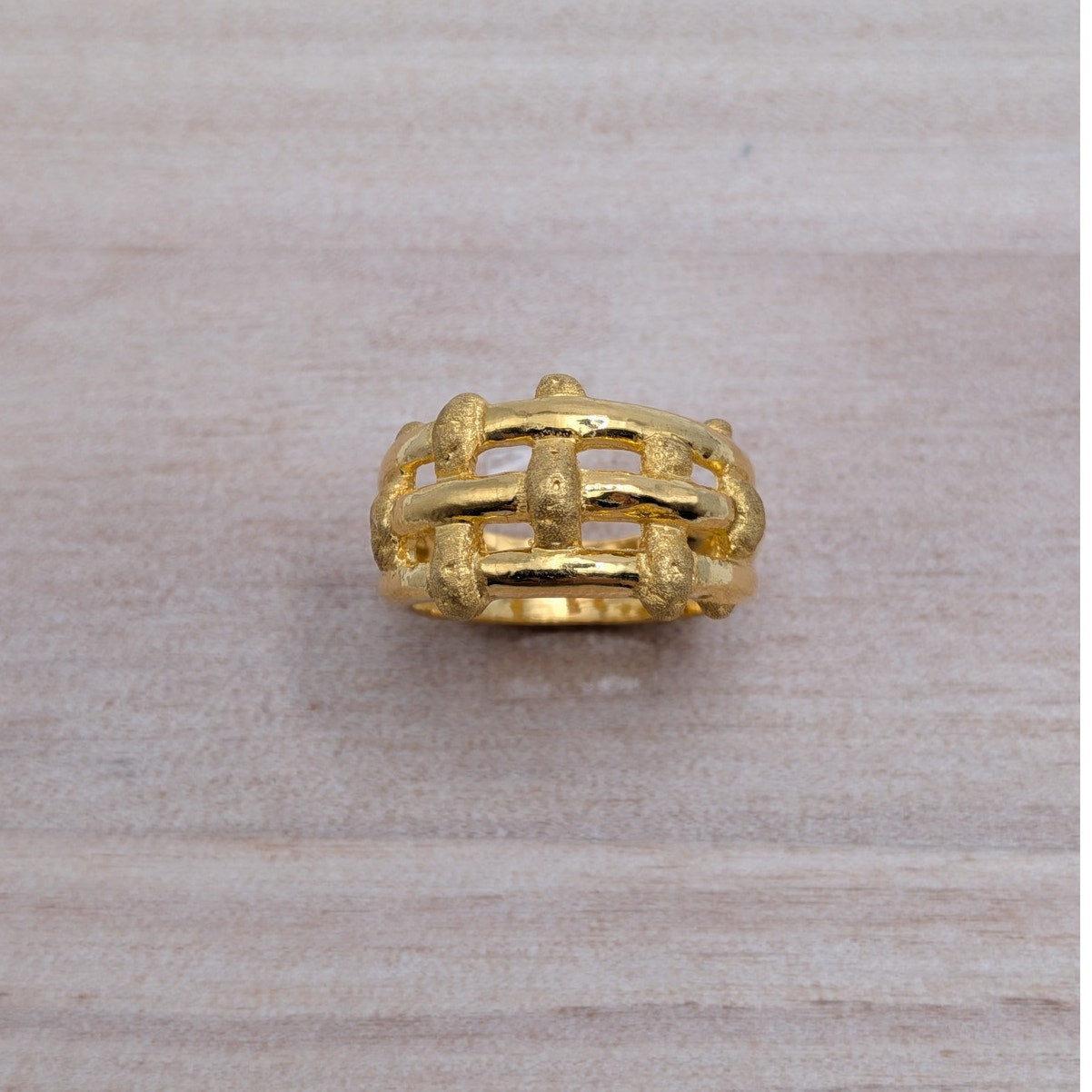 Vintage 24k Yellow Gold Textured Basket Weave Statement Ring Size 6