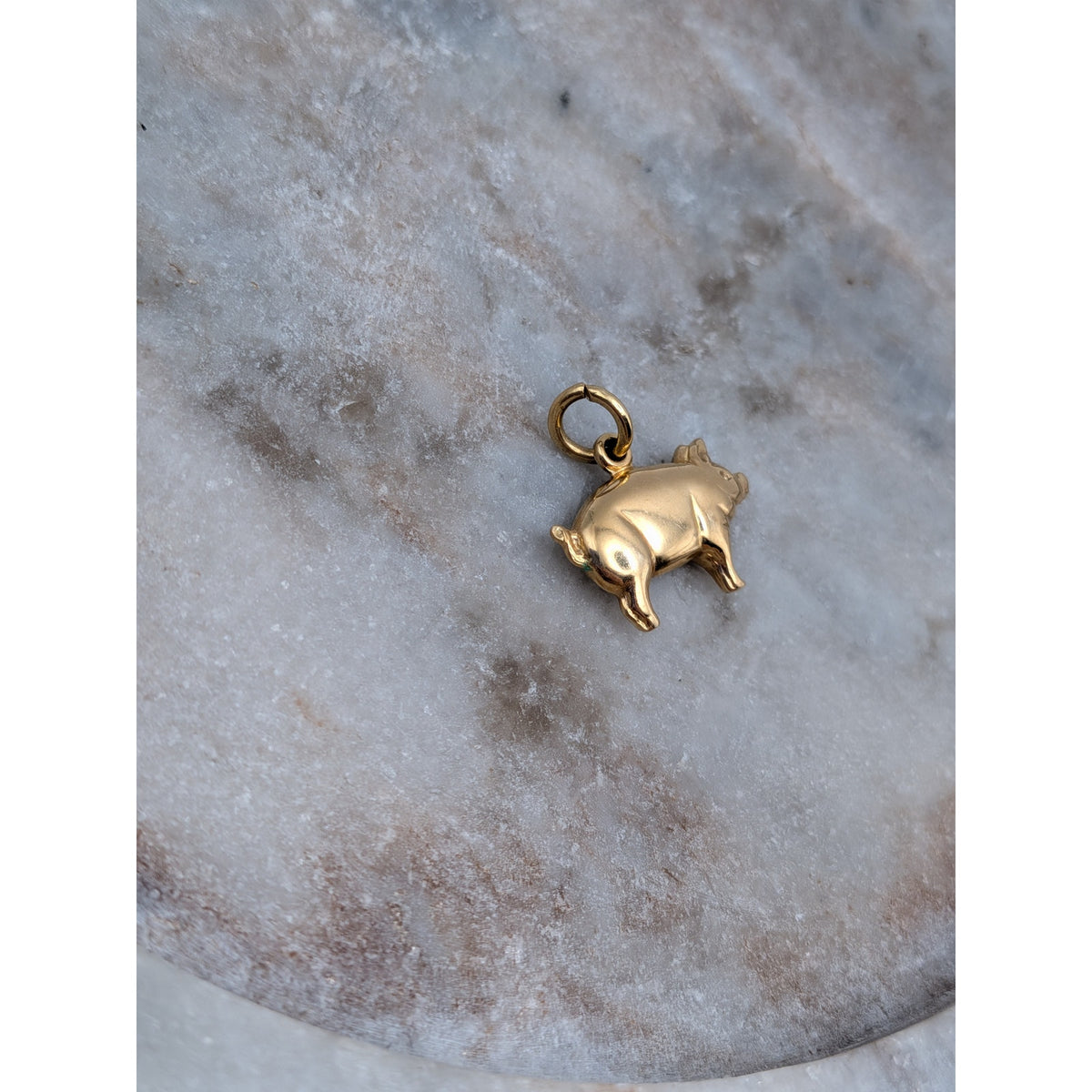 Vintage Unmarked 18k Solid Gold Pig Charm w/ Jump Ring (open)