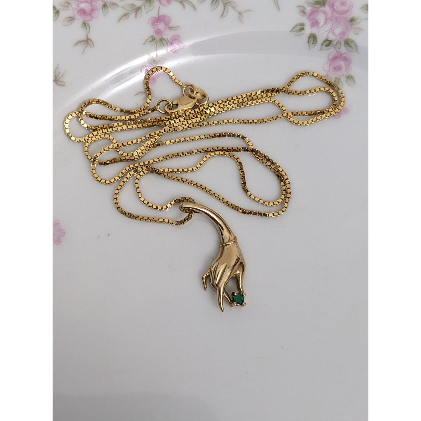 Vintage 14k Yellow Gold Hand Pendant with Green Gem Pendant and Necklace