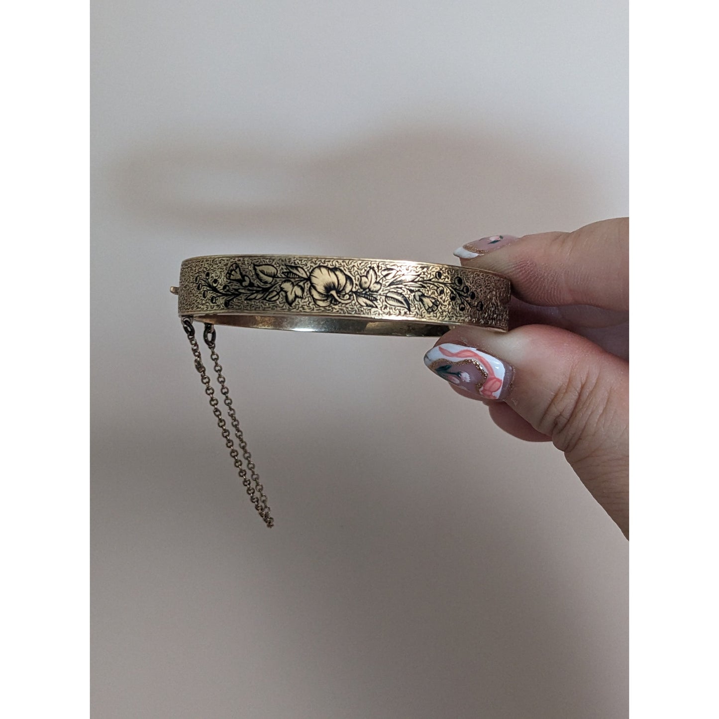 Vintage Unmarked 10k Yellow Gold Hollow Bangle Bracelet with Flower Etchings