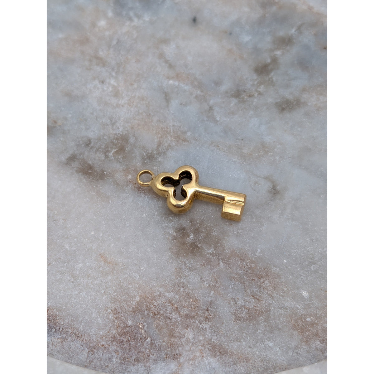 Vintage Unmarked 18k Solid Gold 3D Hollow Key Charm