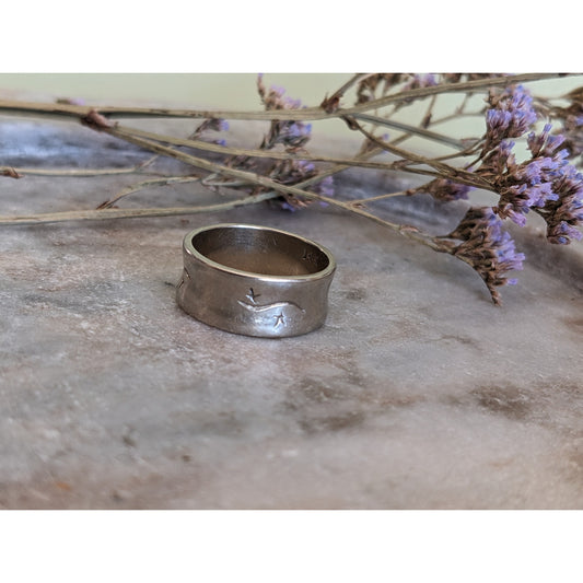 Vintage 14k Yellow Gold Thick Band Ring with Star Wave Engravings 6.25US