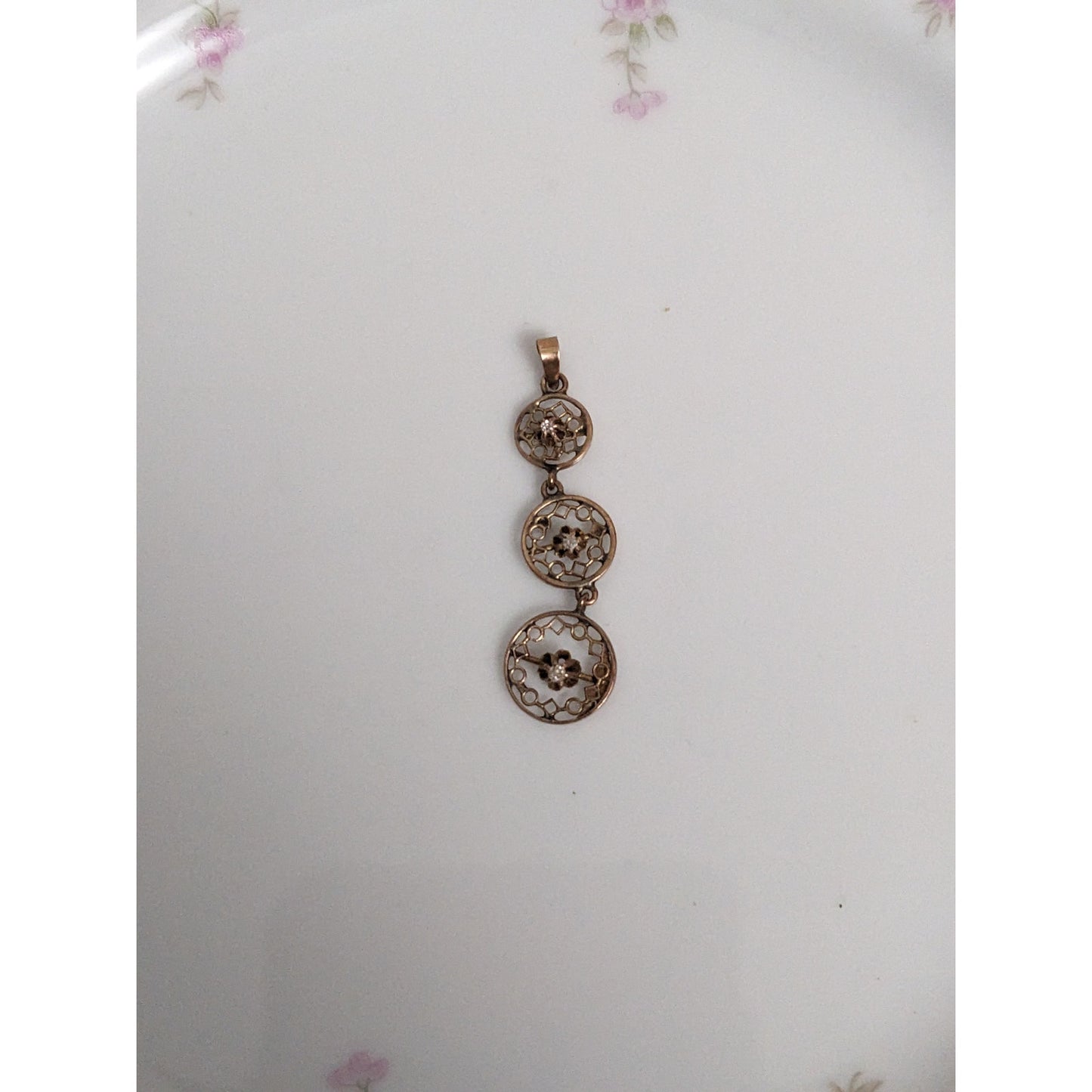 Antique 10k Gold Triple Drop Circular Filigree with Diamond Accent Pendant