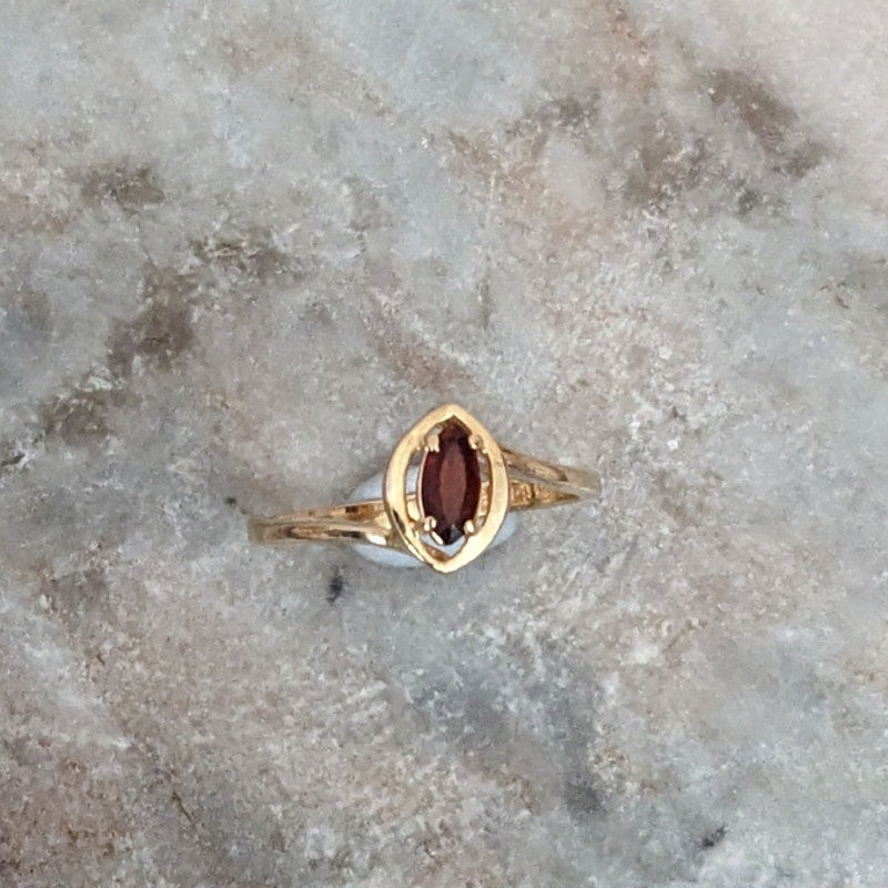 Vintage 14k Yellow Gold Ring with Marquise Red Stone Size 6.5