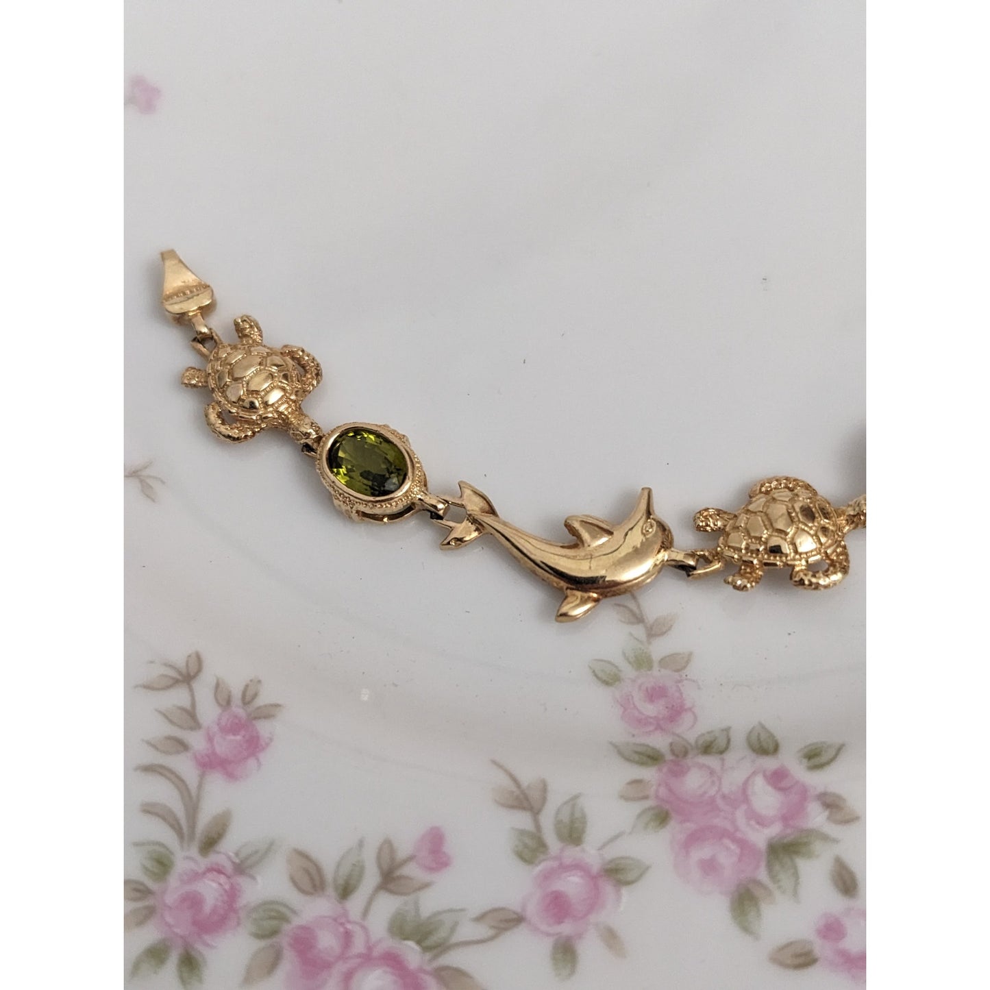 Vintage 14k Yellow Gold Peridot Turtle and Dolphin Bracelet 7.5in