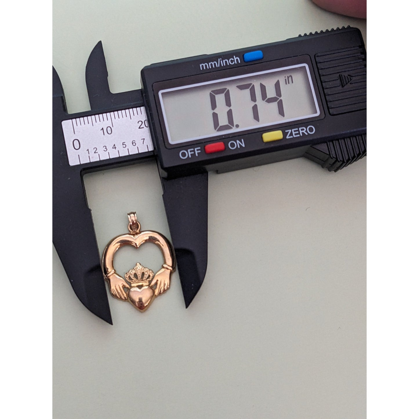 Vintage 14k Yellow Gold Claddagh Heart Pendant