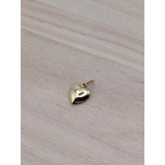 Vintage Unmarked 14k Yellow Gold Tiny Dainty Hollow Heart Charm