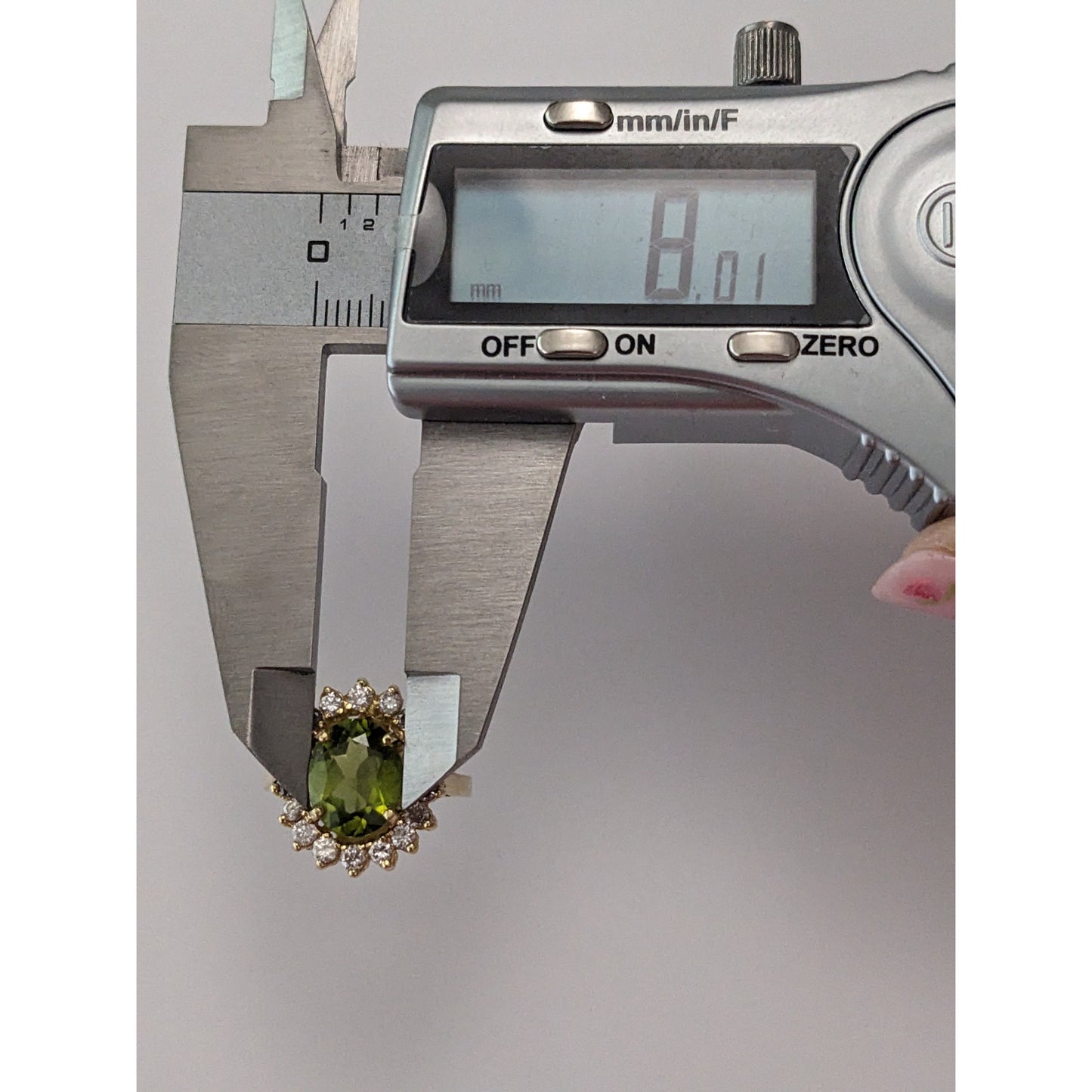 Estate 18k Yellow Gold Peridot and Diamond Accents Ring Size 6