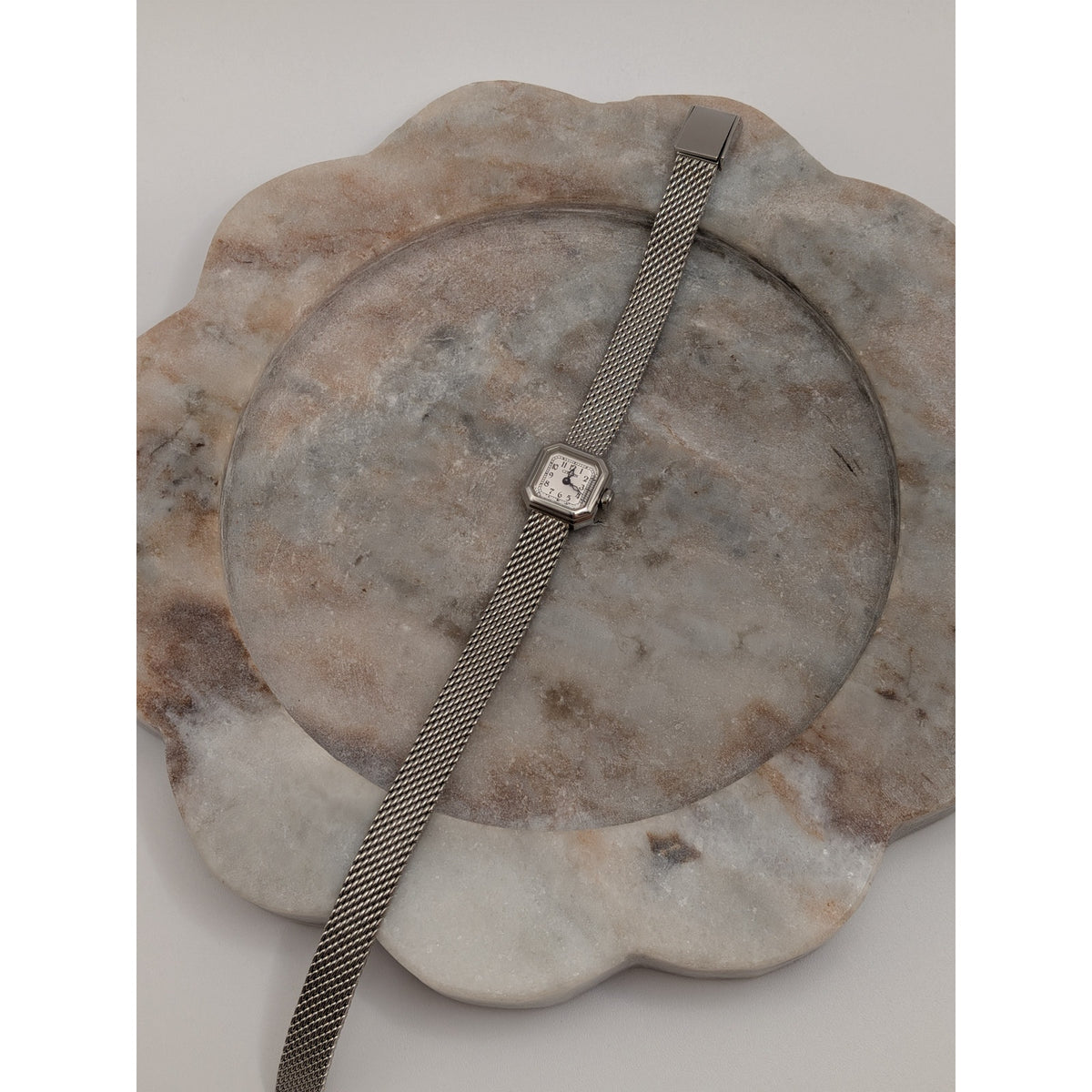Vintage 1998 Citizen Silver Tone Petite Dainty Square Dial Quartz Watch