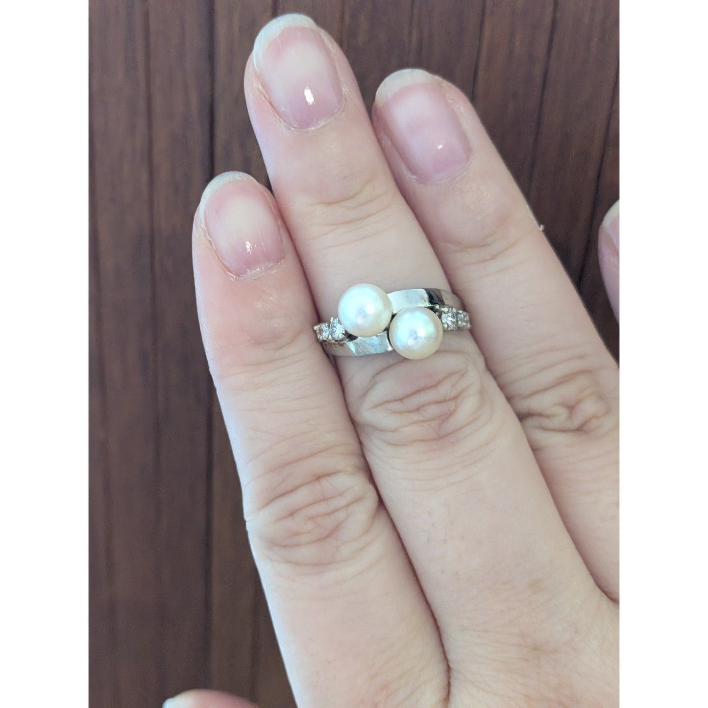 Vintage 10k White Gold Diamond and Pearl Bypass Ring Size 6