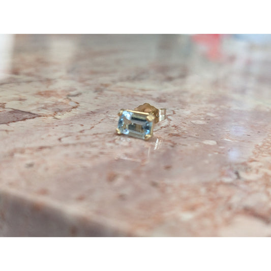 Estate 14k Yellow Gold SINGLE PIECE Aquamarine Stud Earring