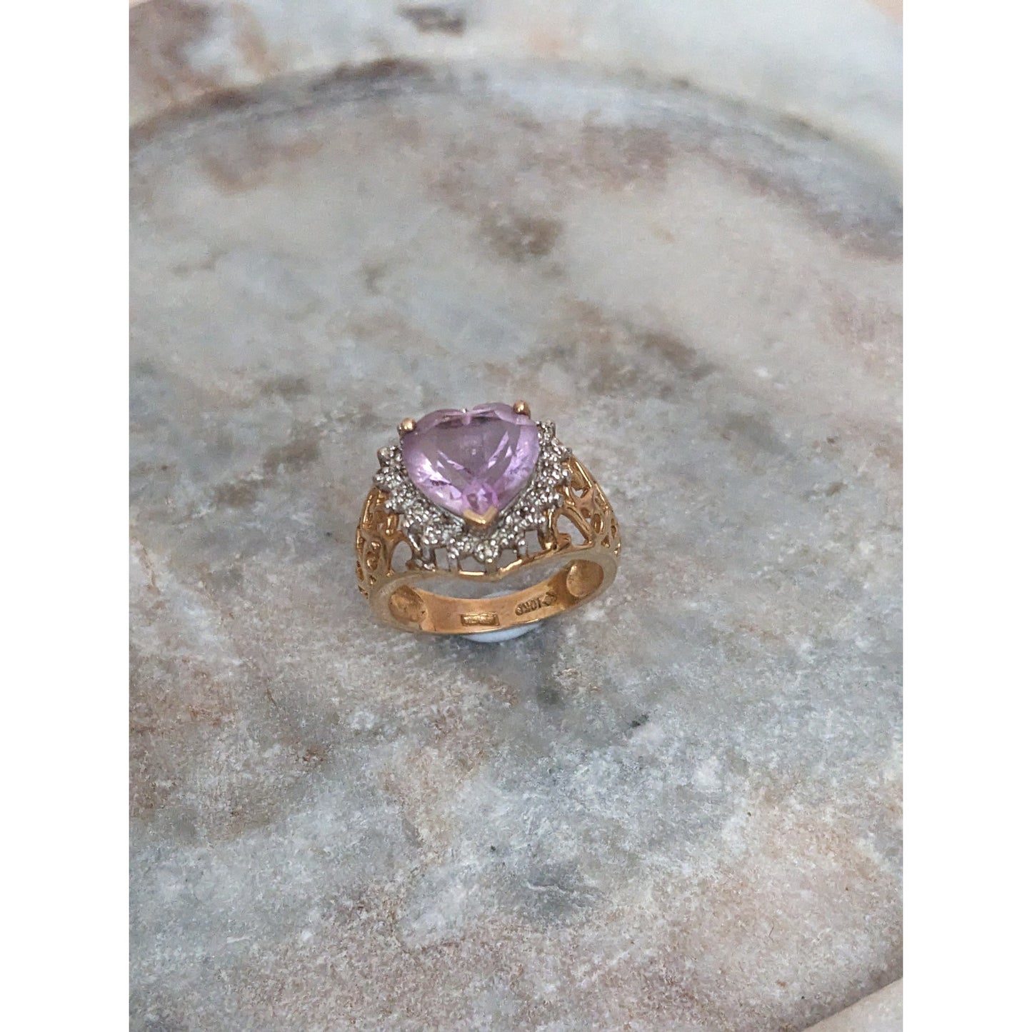 Vintage 10k Yellow Gold Ring Light Amethyst Stone Heart Cutouts Size 6.25