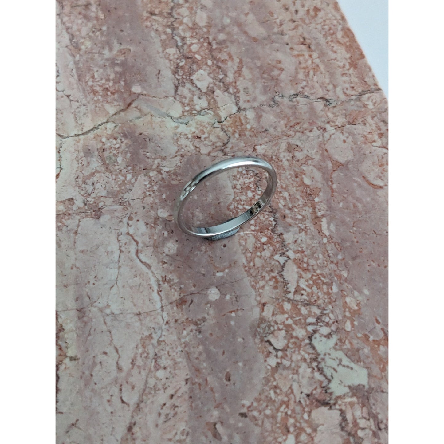 Estate 14k White Gold Thin 2mm Wide Simple Dainty Wedding Band Ring Size 8.75