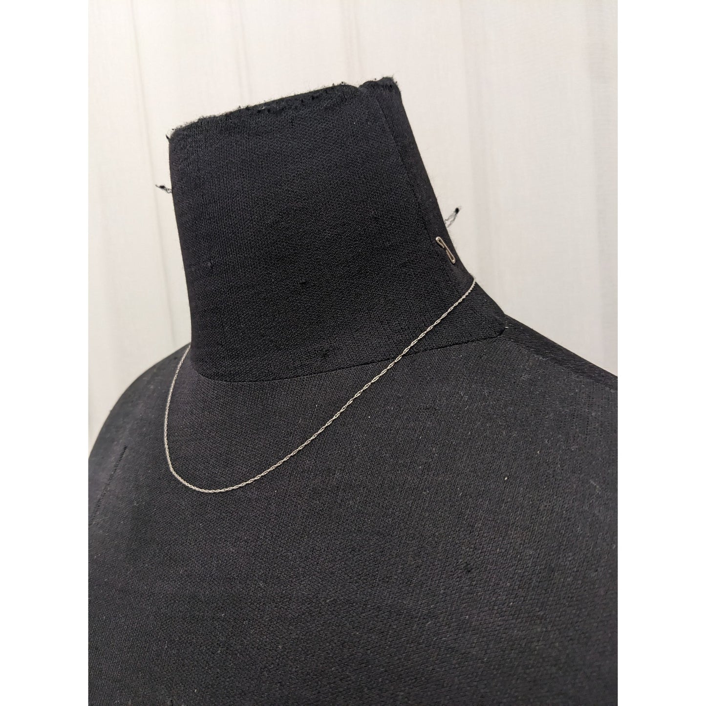 Vintage 10k White Gold Dainty 0.9mm Thick Simple Chain Necklace 18in