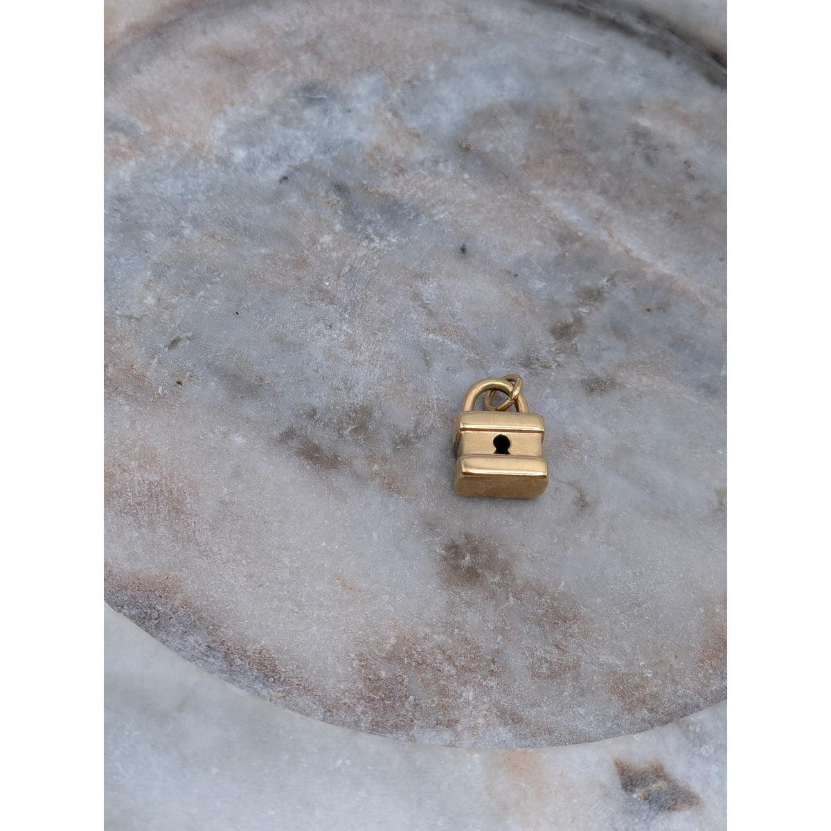 Vintage Unmarked 18k Solid Gold 3D Padlock Charm w/ Jump Ring (open)