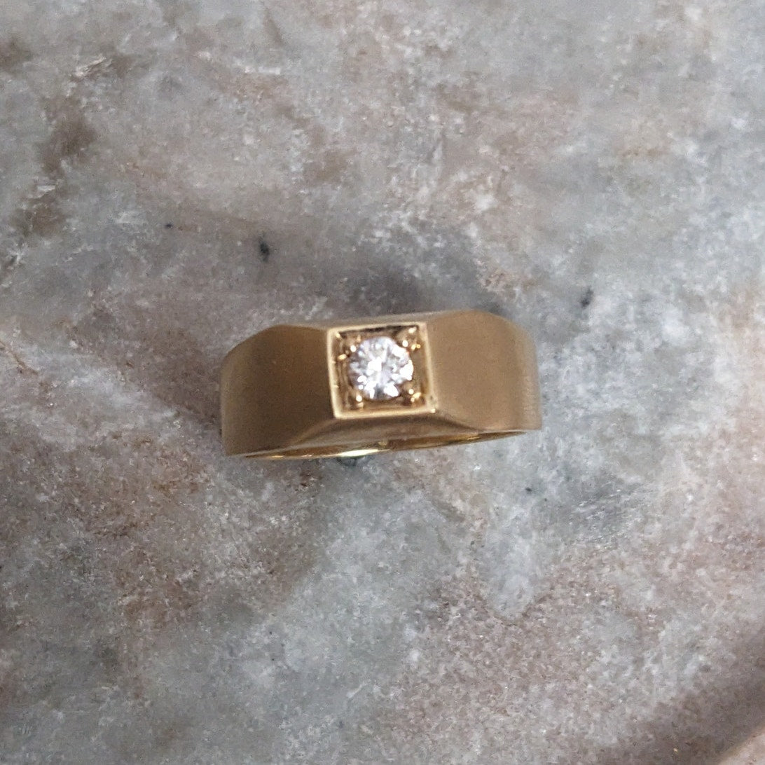 Vintage 10k Yellow Gold White Stone Accent Ring Size 10