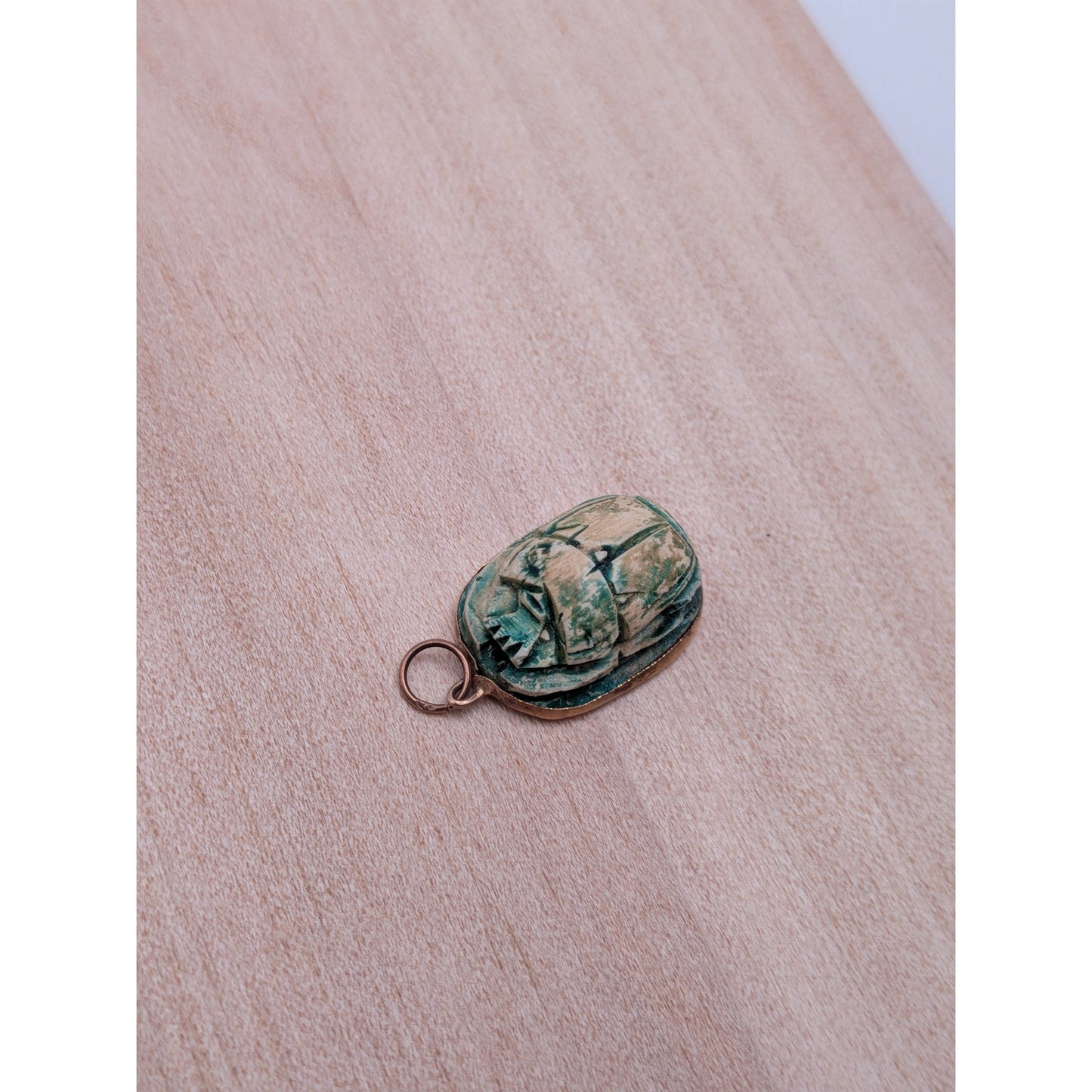 Vintage 10k Unmarked Carved Scarab Beetle Charm Pendant