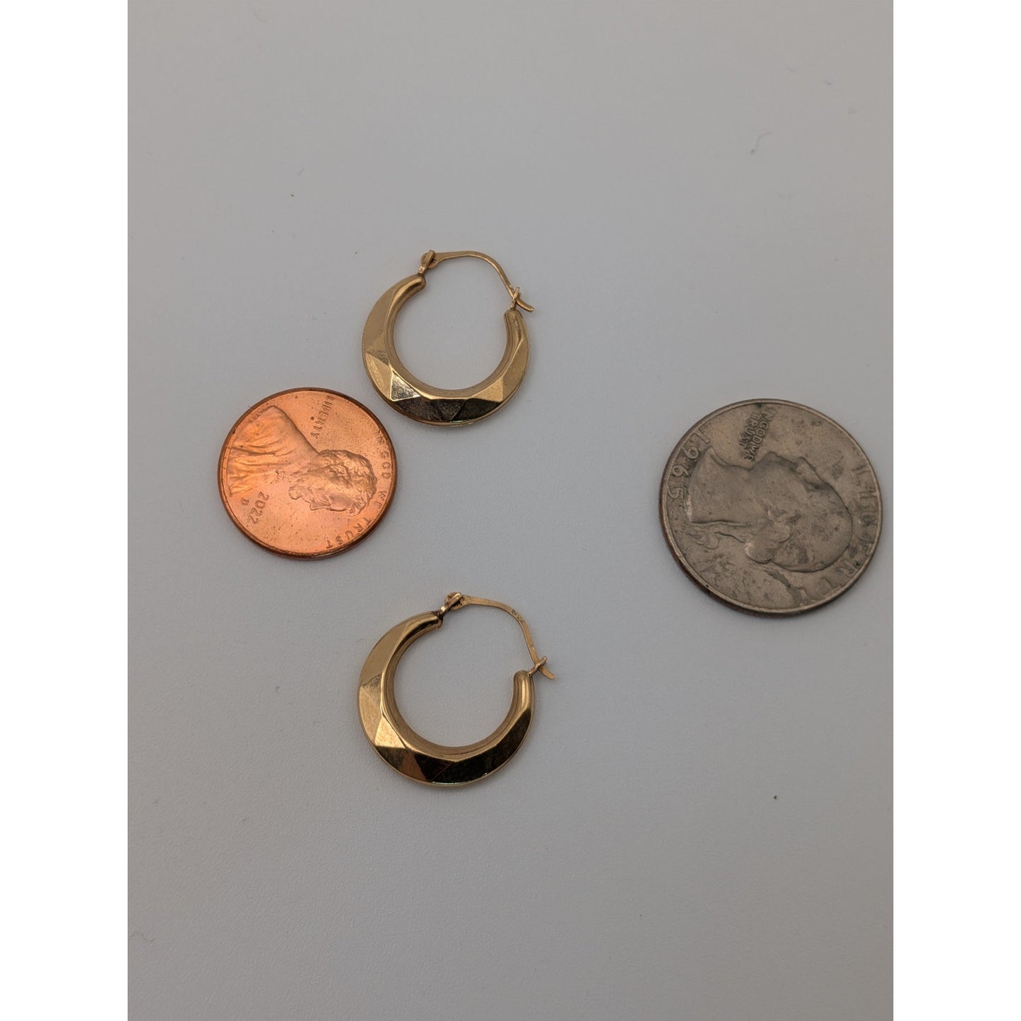 Vintage 10k Yellow Gold Lightweight Hollow Geometric Hoop Earrings