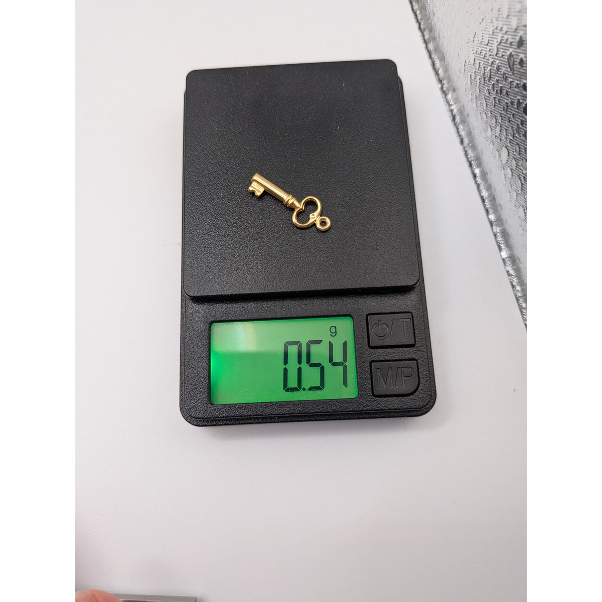 Vintage Unmarked 18k Solid Gold 3D Mini Hollow Key Charm