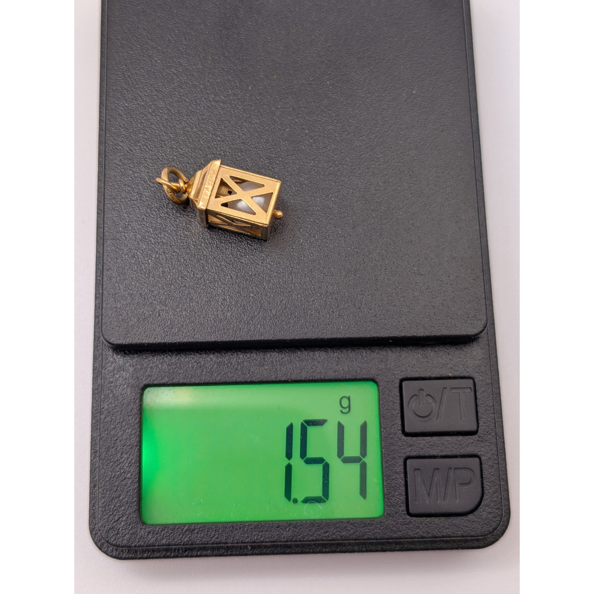 Vintage Unmarked 18k Solid Gold Lantern Holding Pearl Charm w/ Jump Ring (open)