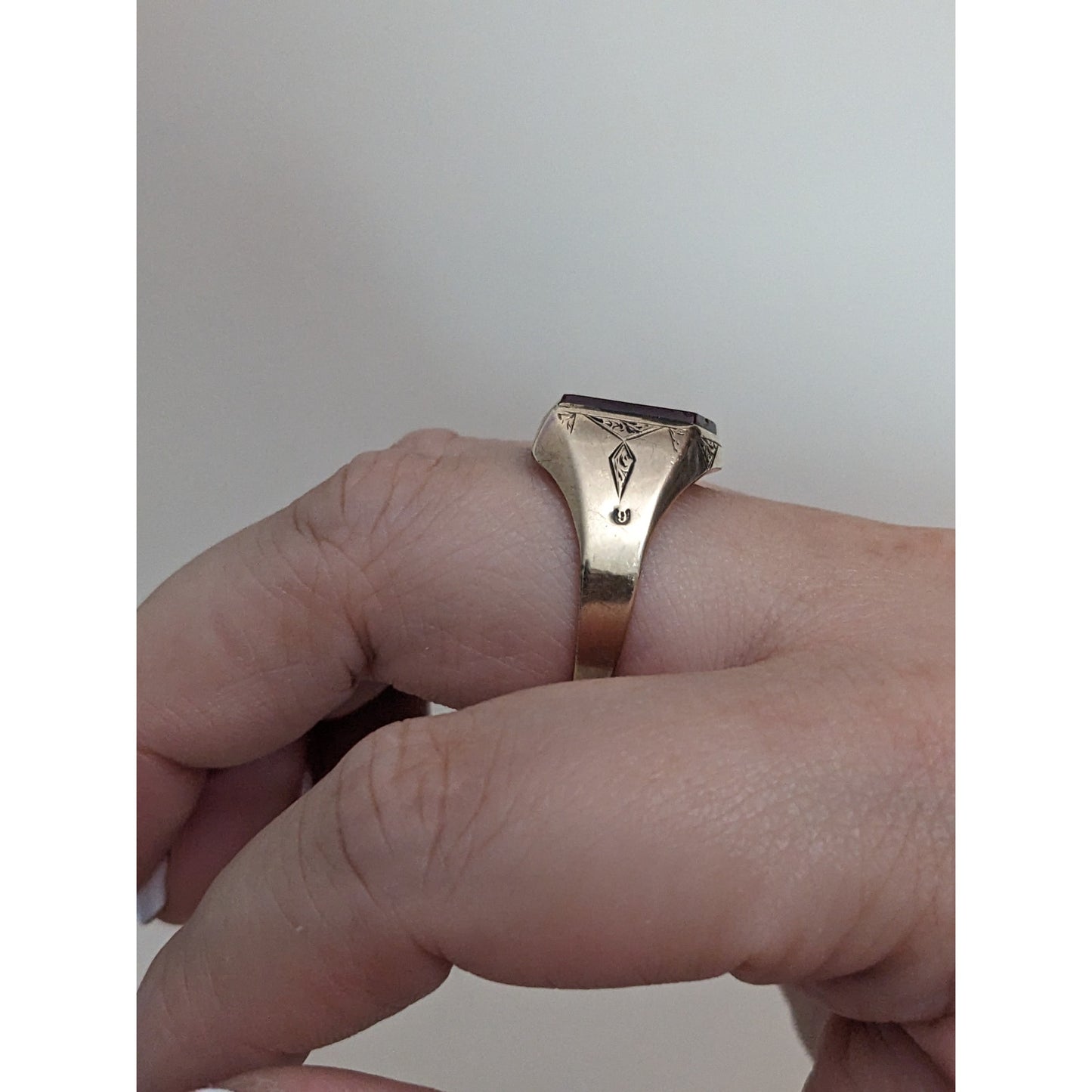 FLAW Vintage 9k Yellow Gold Carnelian Ring Size 9