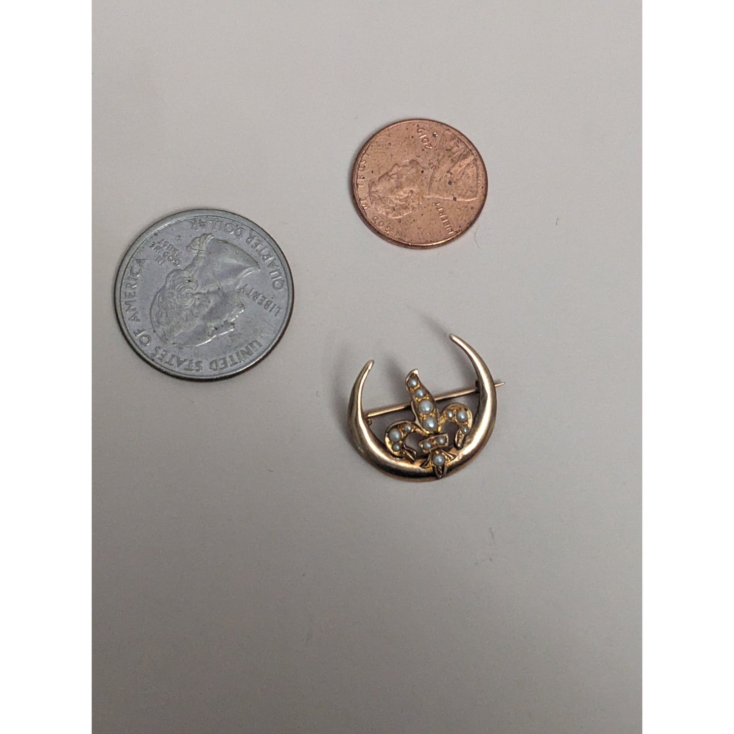 Vintage 14k Yellow Gold Fleur de Lis Seed Pearl on Crescent Moon Brooch