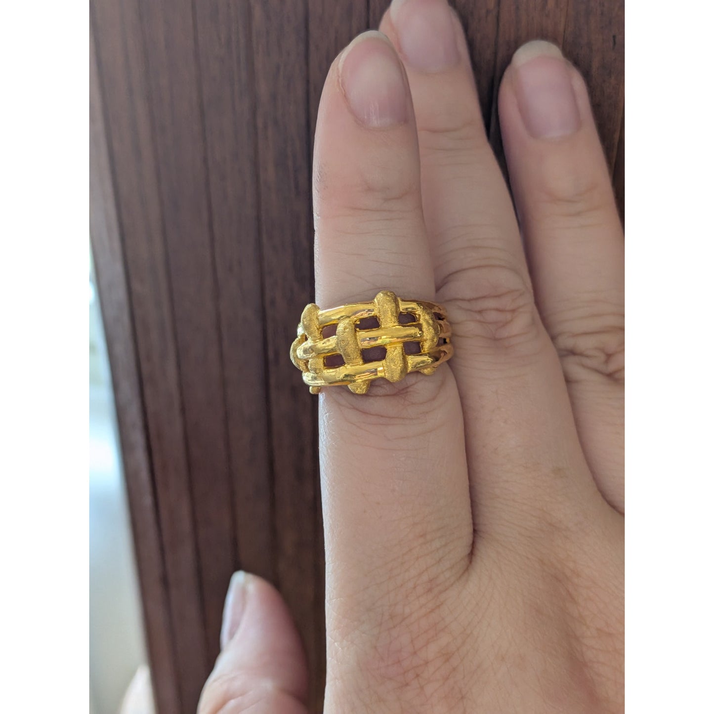 Vintage 24k Yellow Gold Textured Basket Weave Statement Ring Size 6