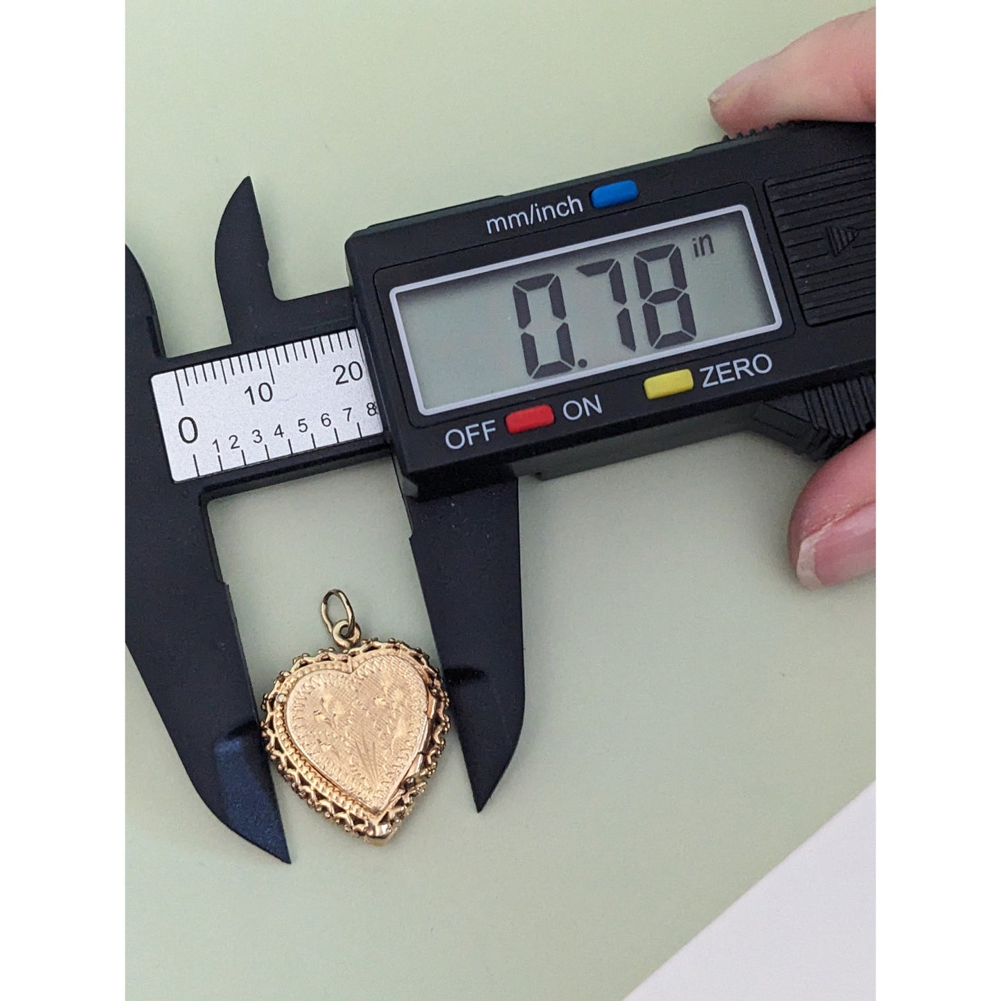 Vintage 14k Yellow Gold Heart Locket Pendant Charm