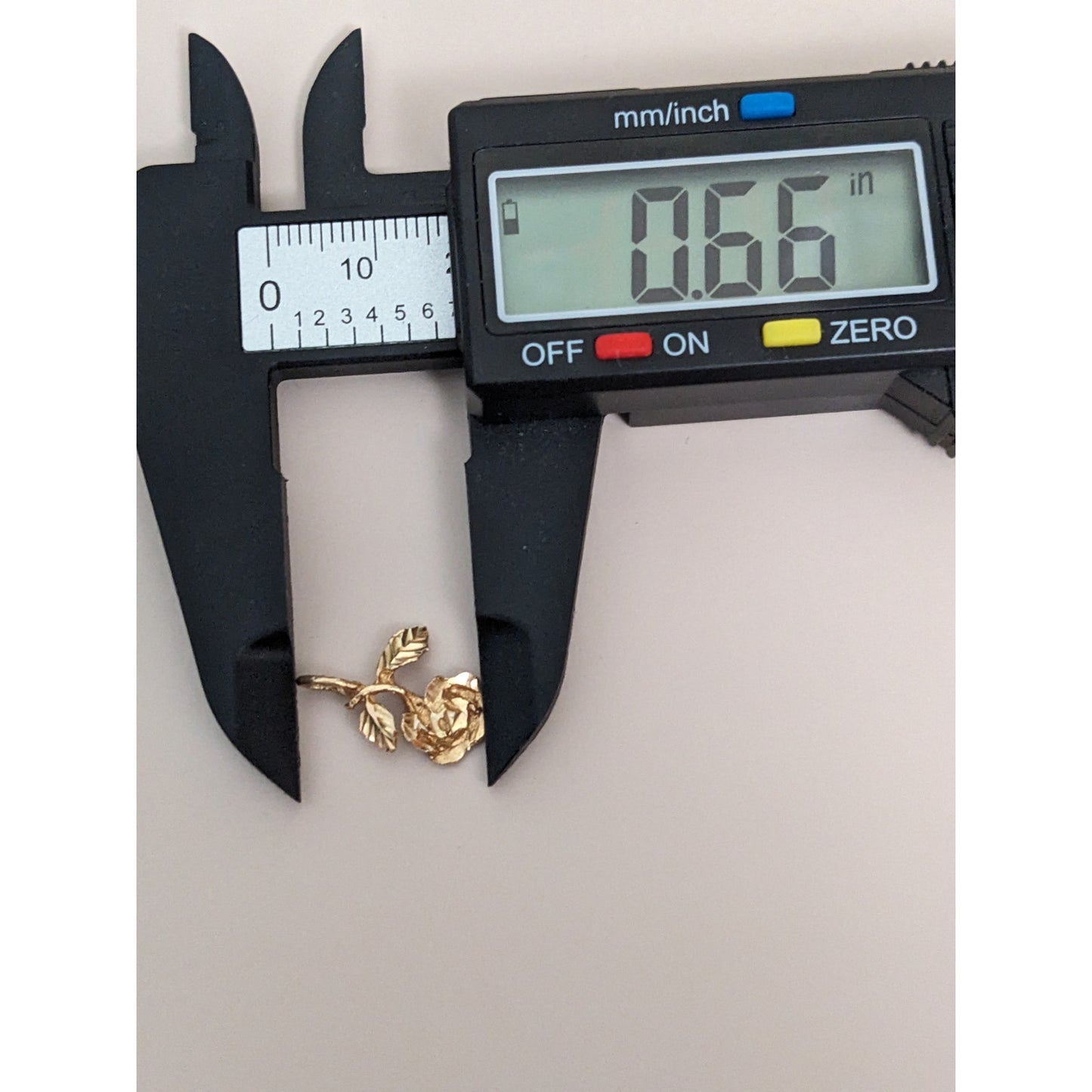 Vintage 14k Yellow Gold Dainty Rose Flower Charm Pendant