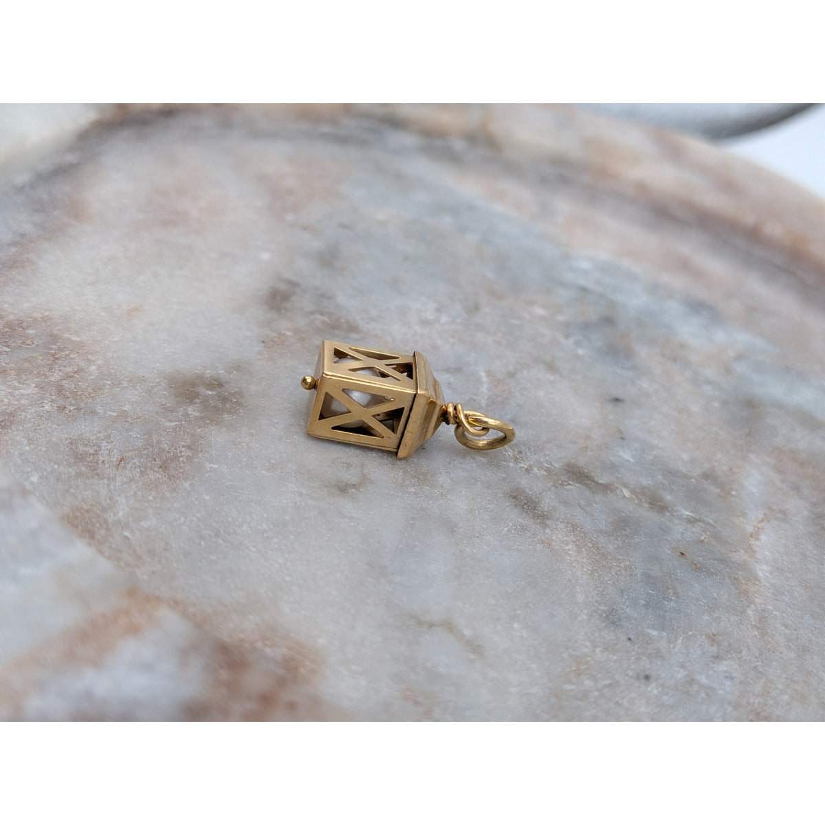 Vintage Unmarked 18k Solid Gold Lantern Holding Pearl Charm w/ Jump Ring (open)