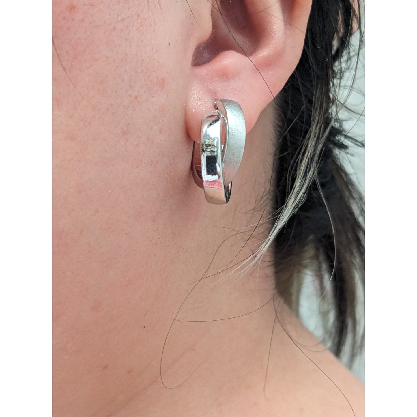 Vintage 14k White Gold Criss Cross Hoop Earrings